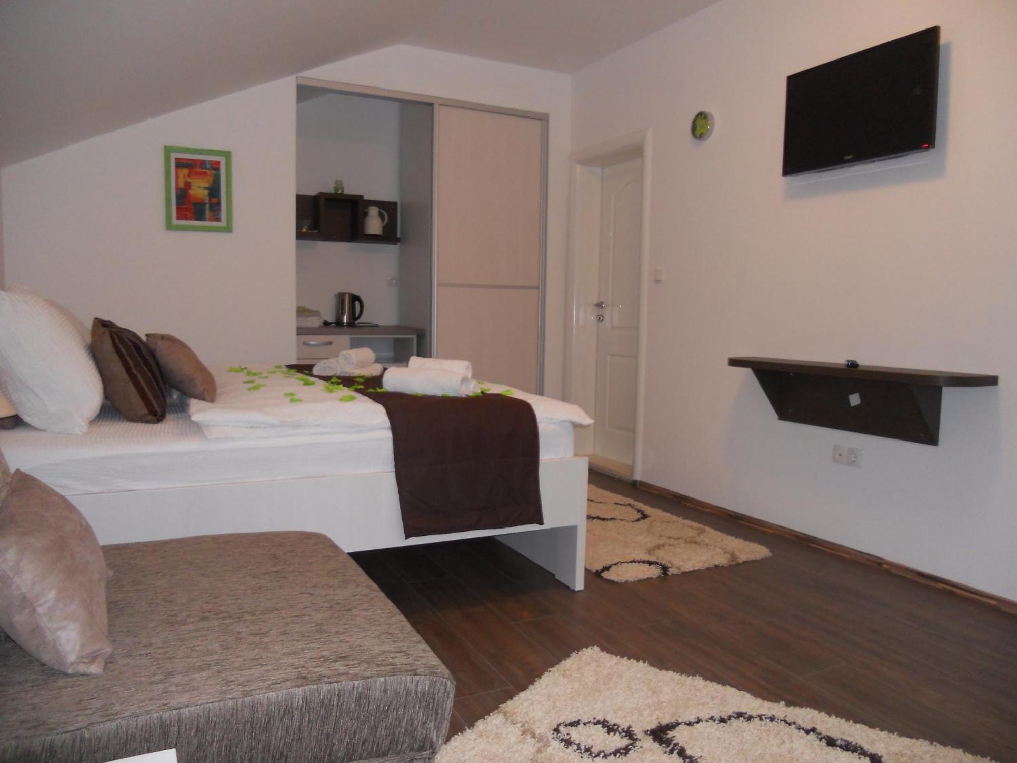 מוסטר Apple Line Appartments מראה חיצוני תמונה